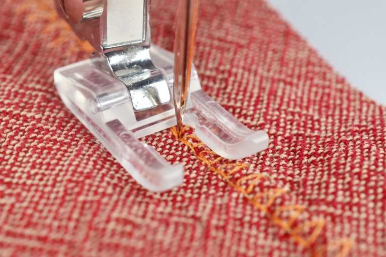 sparnuota-adata-buitinei-siuvimo-masinai-schmetz-hemstitch-wing-5-768x512