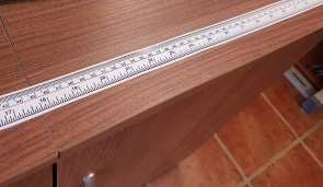 Priklijuojama liniuotė 90 cm