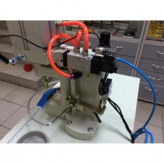 KRAFT KF93-A pneumatinis presas furnitūrai