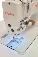 Rubina RB-7220-NF tiesiasiūlė pramoninė mašina su automatika ir adatos transp.