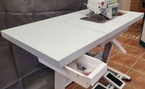 Rubina RB-5200 PREMIUM overlock (3 and 4 threads) with recessed table (made in Germany) and servo motor