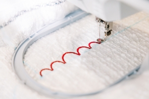 Kompiuterizuota siuvimo-siuvinėjimo mašina BERNINA 735 PRO