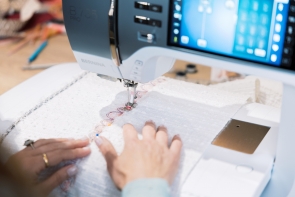 Kompiuterizuota siuvimo-siuvinėjimo mašina BERNINA 735 PRO