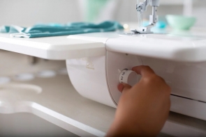 baby lock Euphoria BLC4 Plokščiasiūlė siuvimo mašina