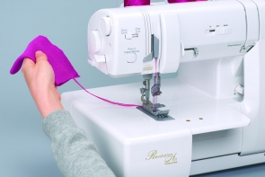 baby lock Gloria BLE-TS8 Оверлок и распошивальная машина (коверлок)