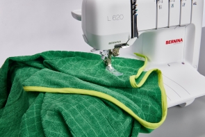 Плоскошовная швейная машина BERNINA L620