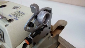LIJIA L8600T-D overlokas su apatiniu ir viršutiniu transp. ir integruotu servo varikliu