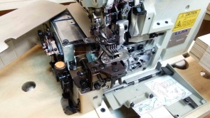 LIJIA L8600T-D overlokas su apatiniu ir viršutiniu transp. ir integruotu servo varikliu